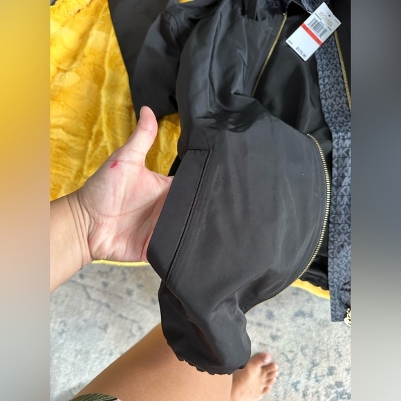 Black Michael Kors jacket🖤MK LOGO windbreaker gold zipper black zip up hoodie - Picture 9 of 14